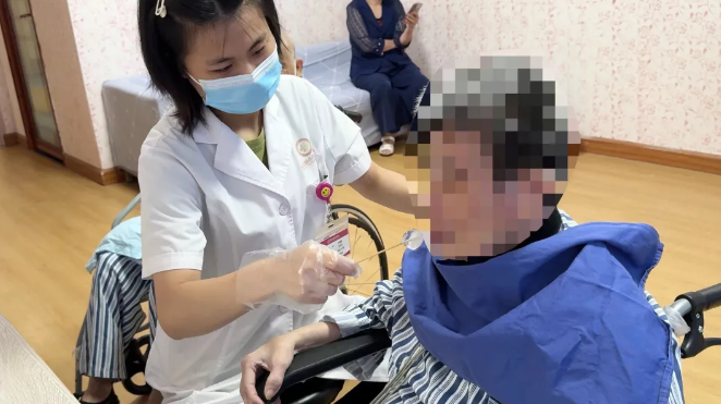 【案例分享】一個(gè)月康復(fù)訓(xùn)練后，腦梗死后遺癥患者恢復(fù)行走