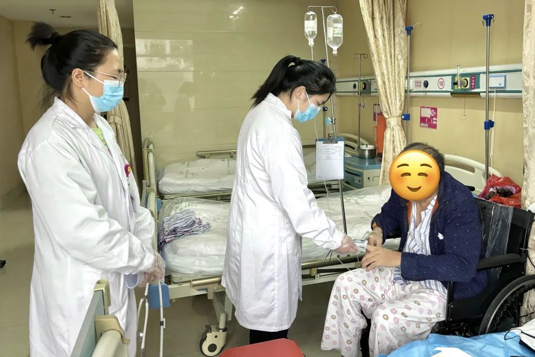 躺著入院，步行回家之黎伯47天腦出血康復(fù)實錄